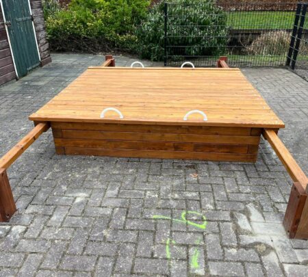 Zandbak-met-schuifdeksel-1.jpg Zandbak-met-schuifdeksel-1.jpg