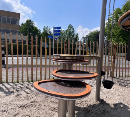 Zandspeeltoestel Holly 1