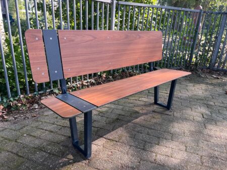 Zitbank met rugleuning (1)