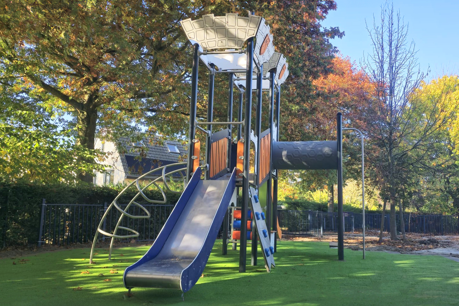 Metalen speeltoestel Tarifa