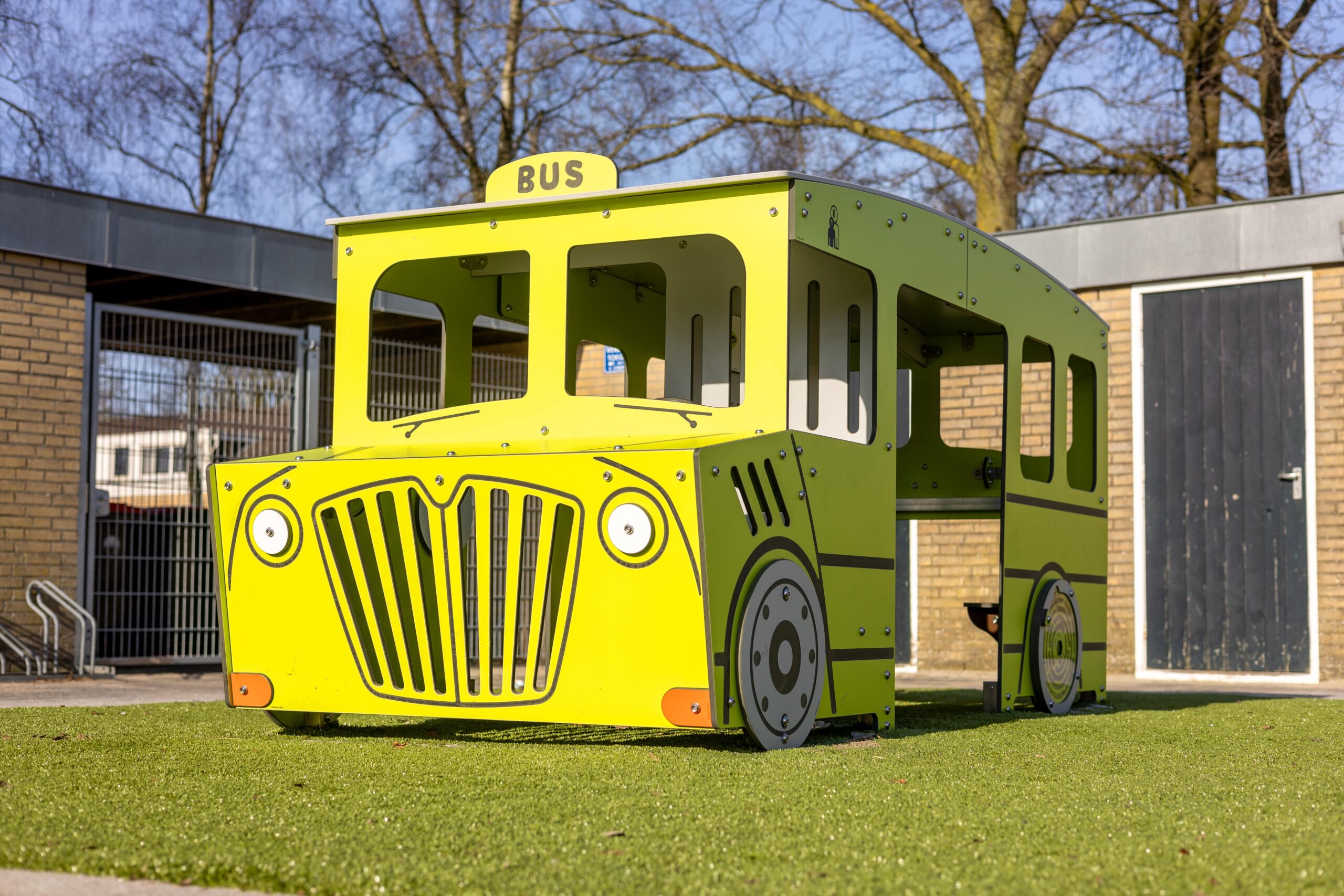 Speelbus (1) Speelbus (1)