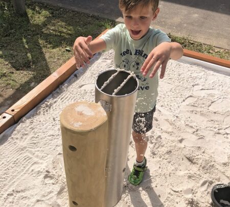 Zandkoker met paal (2)