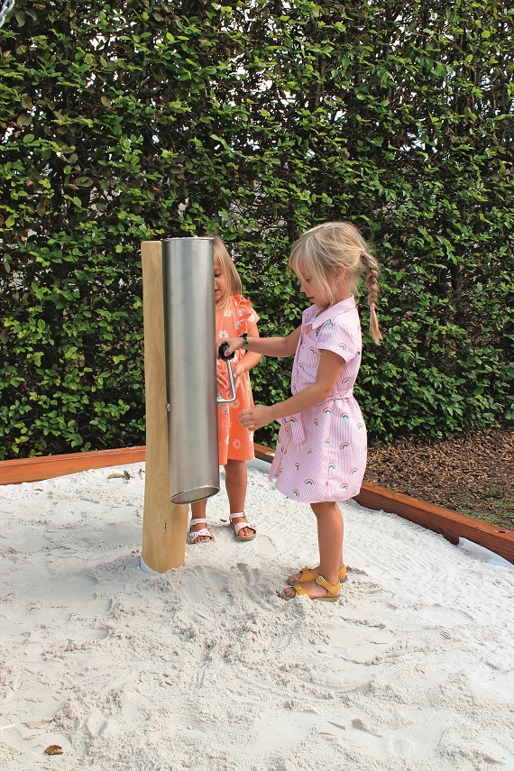 Zandkoker met paal (3)
