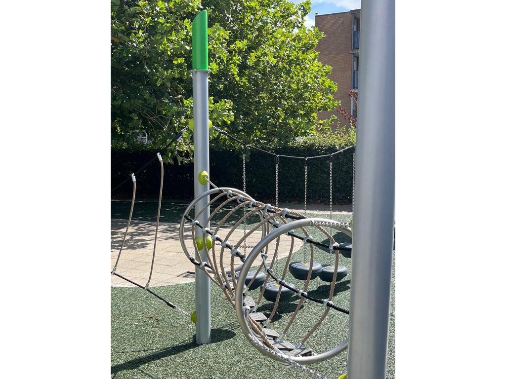 Klimtoestel Coral (1) Klimtoestel Coral (1)