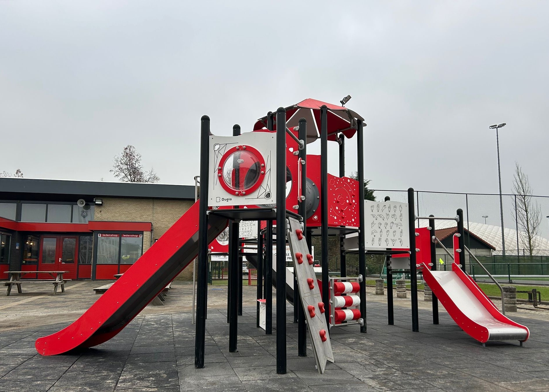 Metalen speeltoestel Portland (2)