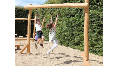 Robinia balanceertoestel Giraf