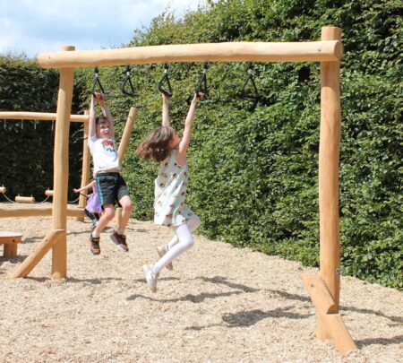 Robinia balanceertoestel Giraf (4)