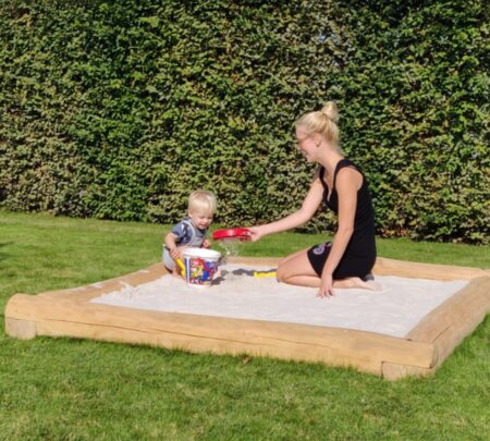 Robinia zandbak 2x2m (1) Robinia zandbak 2x2m (1)