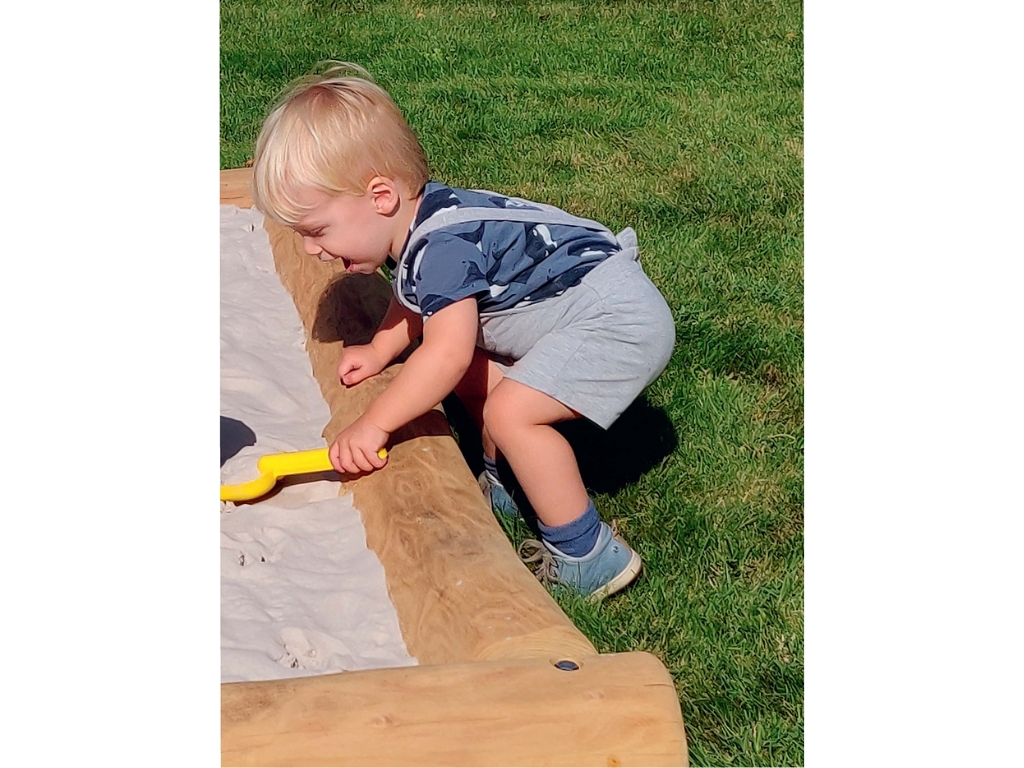 Robinia zandbak 2x2m (2) Robinia zandbak 2x2m (2)