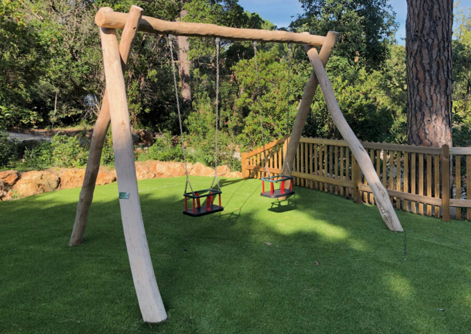 RO101 Robinia dubbele schommel