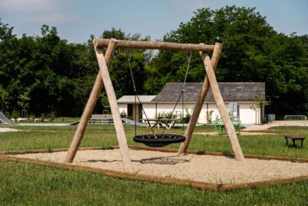 Robinia nestschommel vliegende schotel Robinia nestschommel vliegende schotel