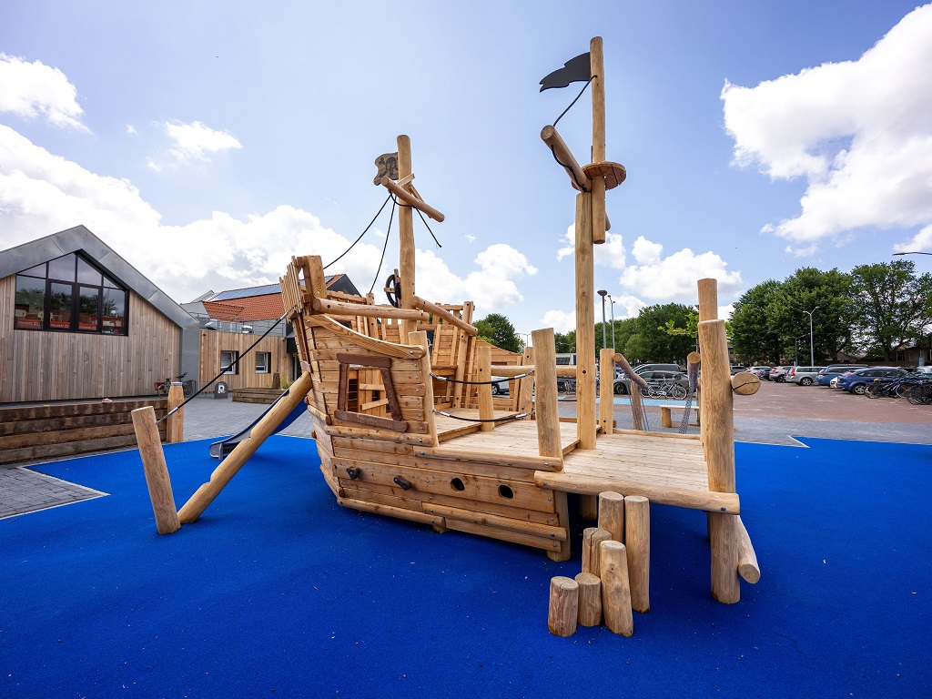 Robinia Piratenboot Albatros (10)