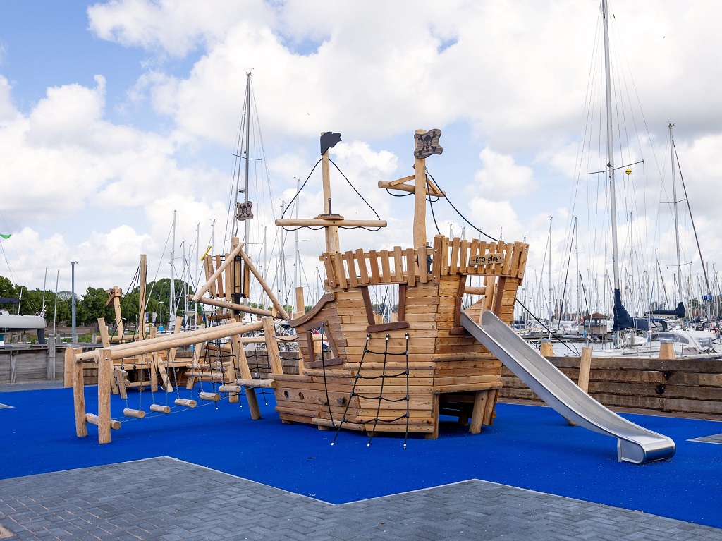 Robinia Piratenboot Albatros (16)