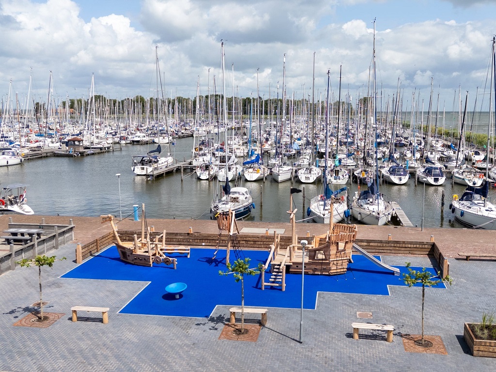 Robinia Piratenboot Albatros (2)