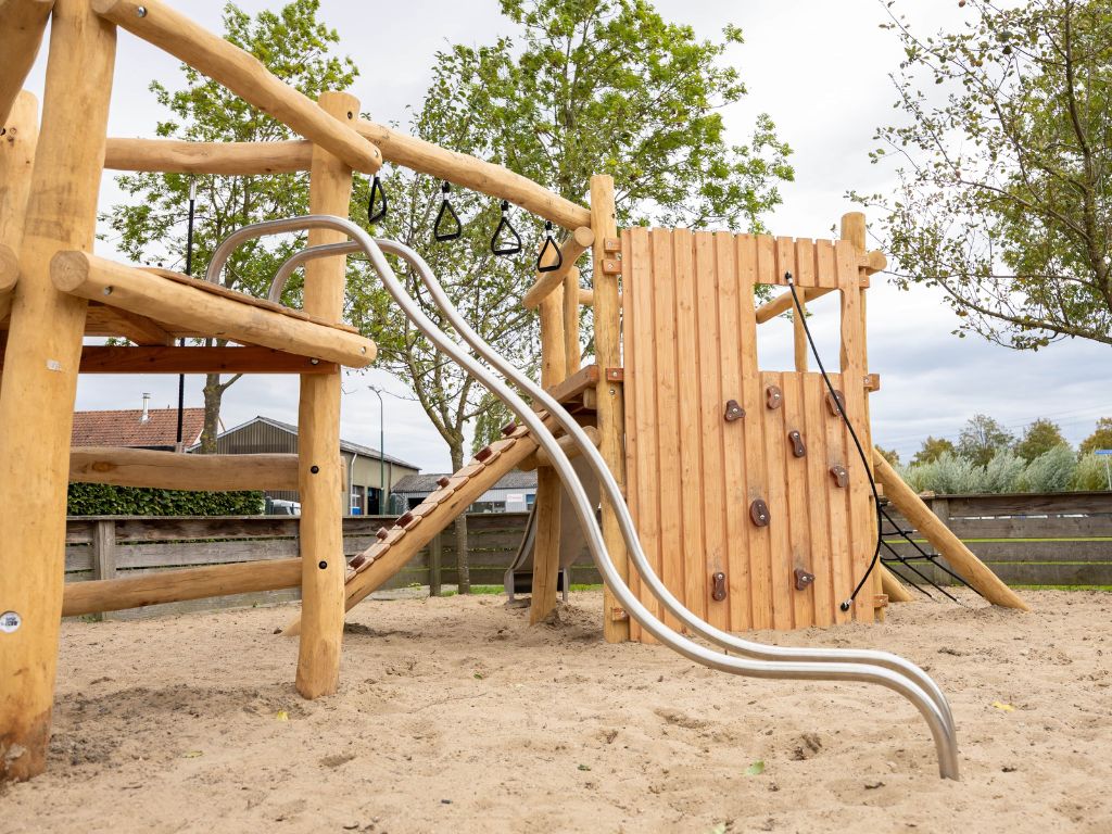 Robinia combi Tovertoren (11)