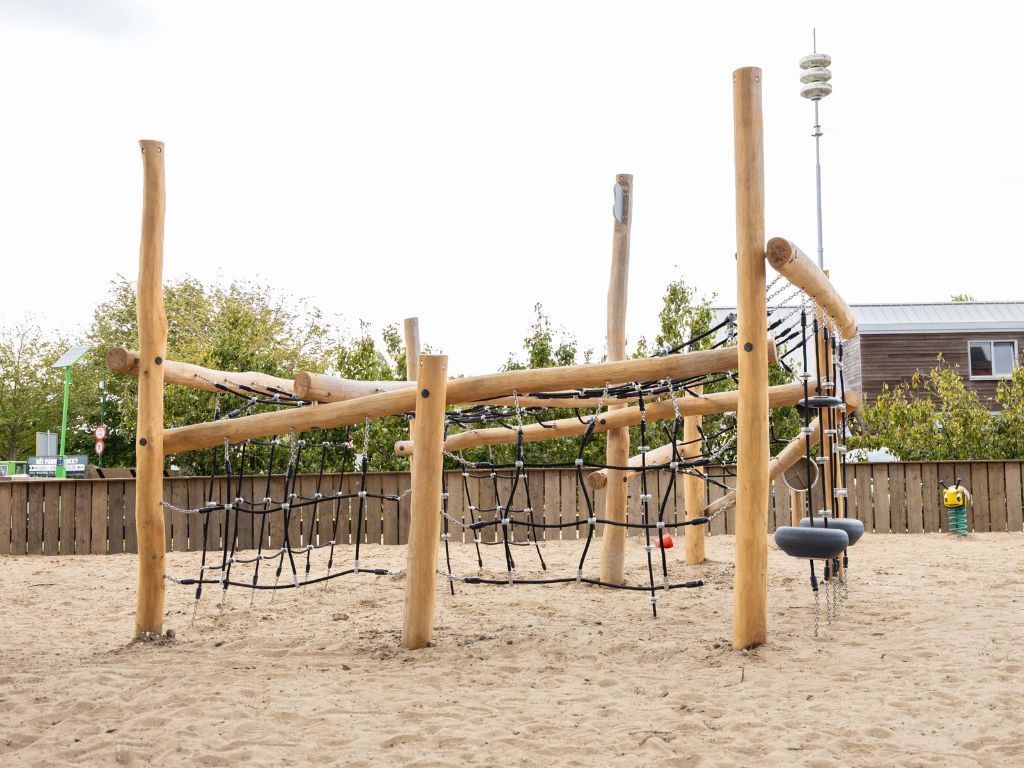 Robinia klimtoestel Torstein (2)