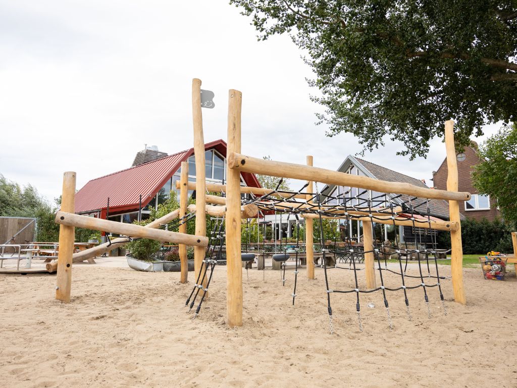 Robinia klimtoestel Torstein (4)