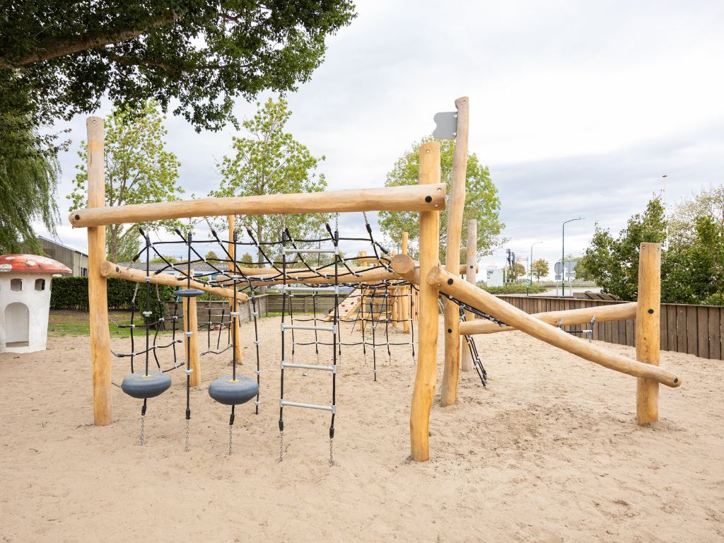 Robinia klimtoestel Torstein (7)