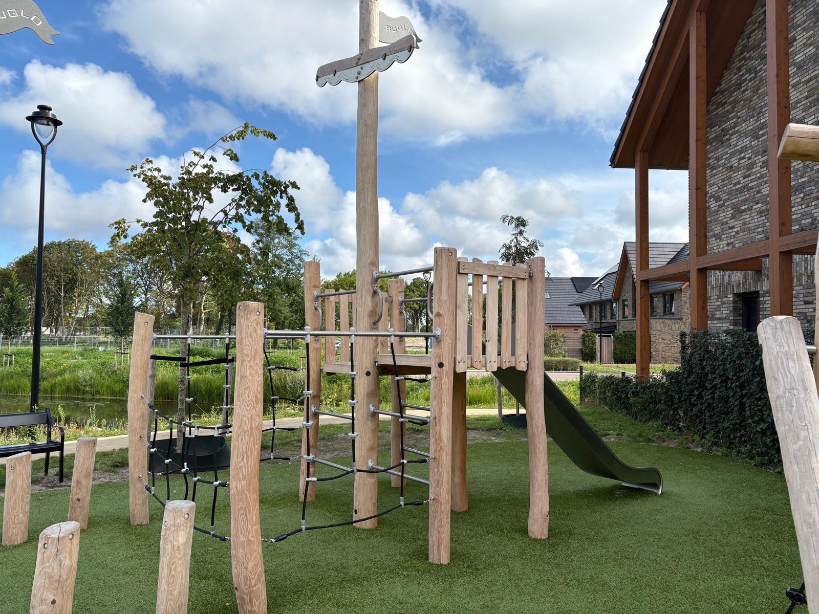 Speelboot Grim (9) Speelboot Grim (9)