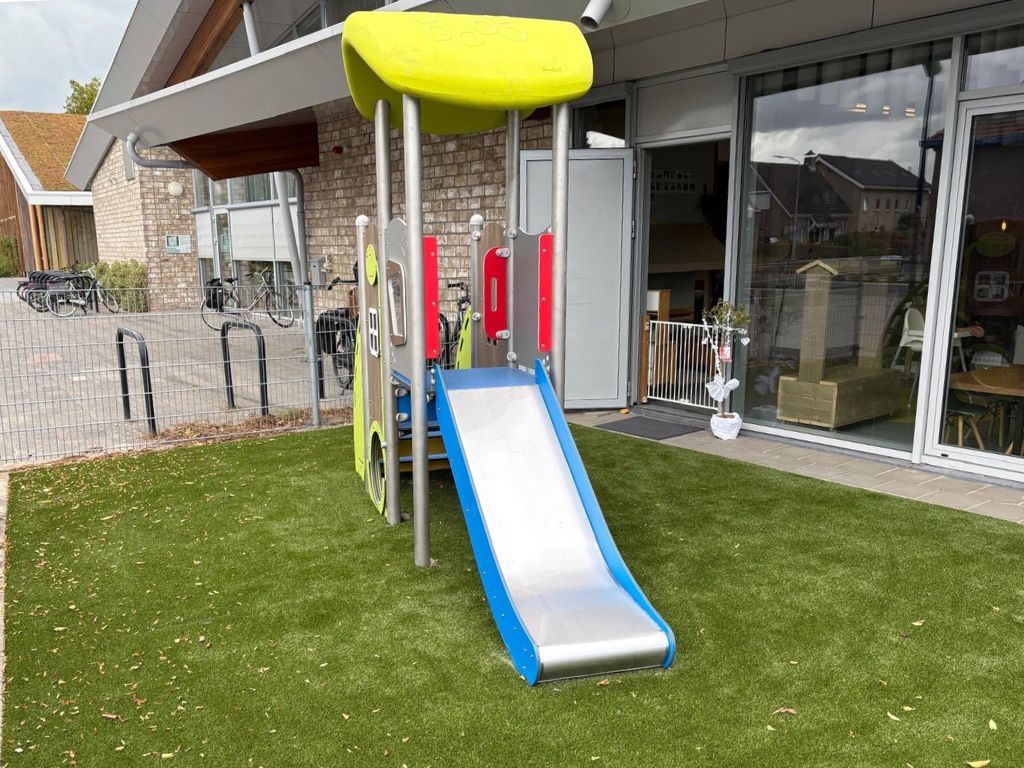 Kamila RVS speeltoestel 1