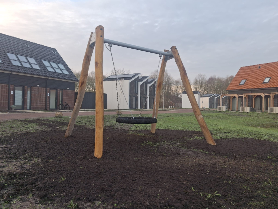 Robinia nestschommel