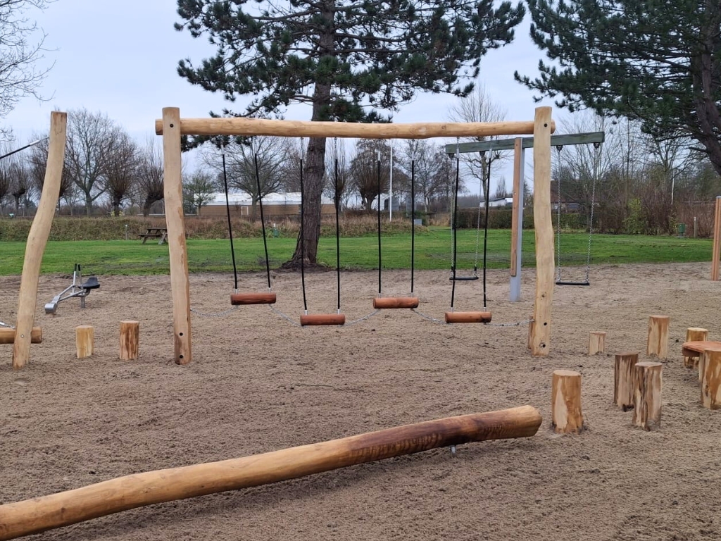 Robinia balanceertoestel Gazelle