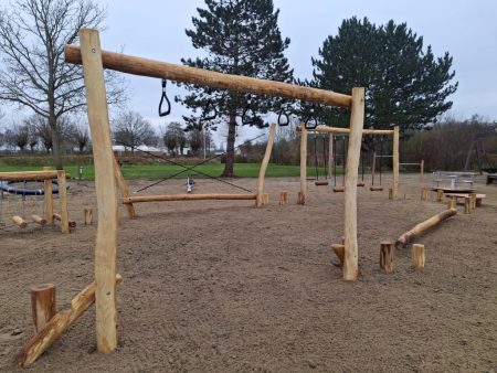 Robinia balanceertoestel Giraf